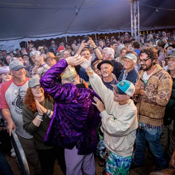 Bertha. Show some L❤️VE  silent show TODAY MONDAY 10/25 1037 am eastern - Picture 10 of 16